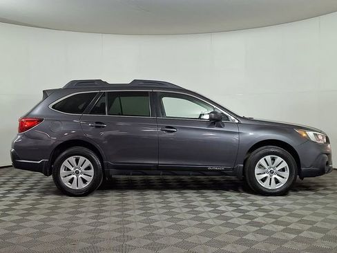 Used 2018 Subaru Outback 2.5i Premium AWD/4WD image 10