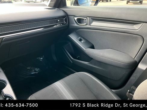 Used 2025 Honda Civic Sport image 10