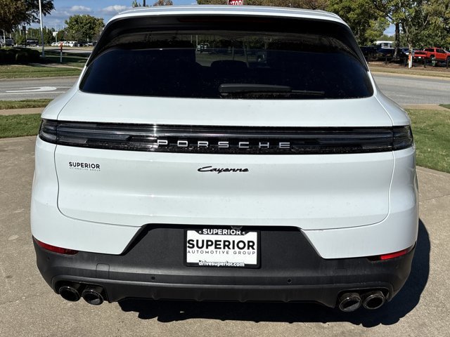 Used 2024 Porsche Cayenne AWD/4WD image 5