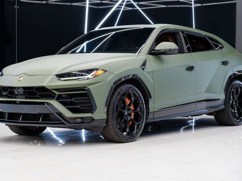 Used 2019 Lamborghini Urus AWD/4WD image 3
