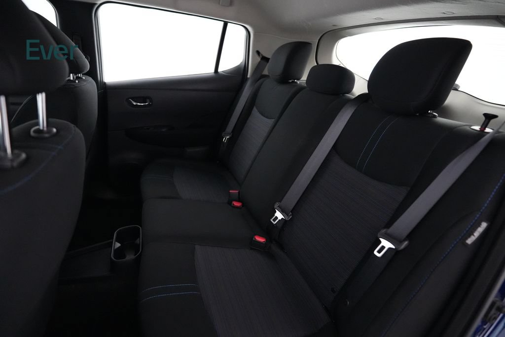 Used 2025 Nissan Leaf S FWD image 22