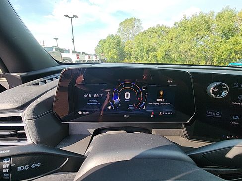 New 2026 Chevrolet Traverse LT w/ Driver Confidence Package image 16