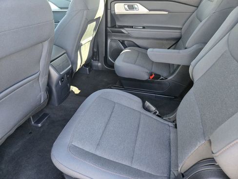 Used 2025 Ford Explorer Active image 19