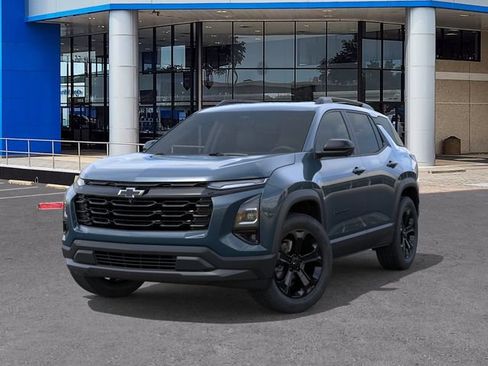 New 2027 Chevrolet Equinox LT w/ Convenience Package II FWD image 6