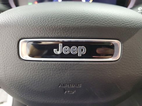 New 2025 Jeep Grand Cherokee Altitude image 25