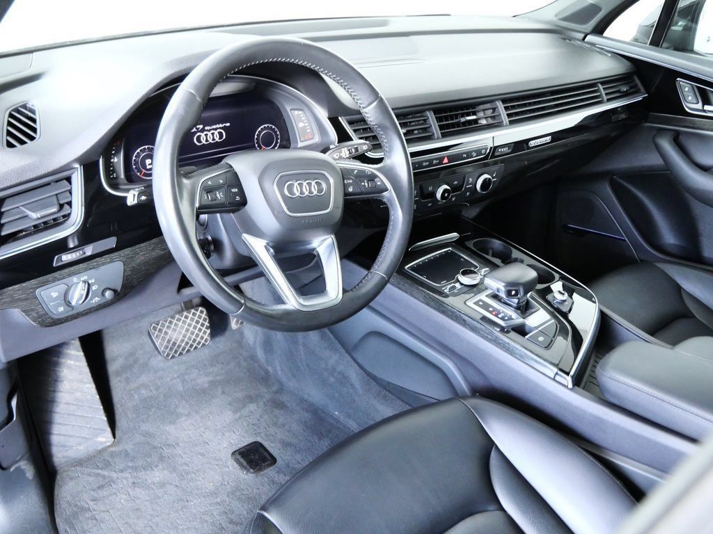 Used 2018 Audi Q7 3.0T Premium Plus w/ Premium Plus Package AWD/4WD image 3