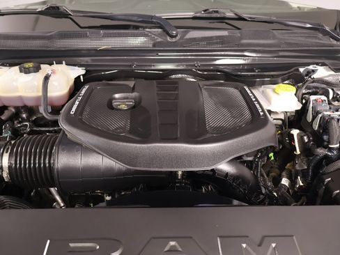 Used 2025 RAM 1500 Limited AWD/4WD image 21