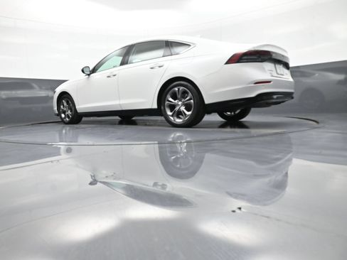 Certified 2024 Honda Accord EX-L image 31