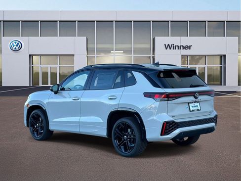 New 2026 Volkswagen Tiguan SE R-Line image 3