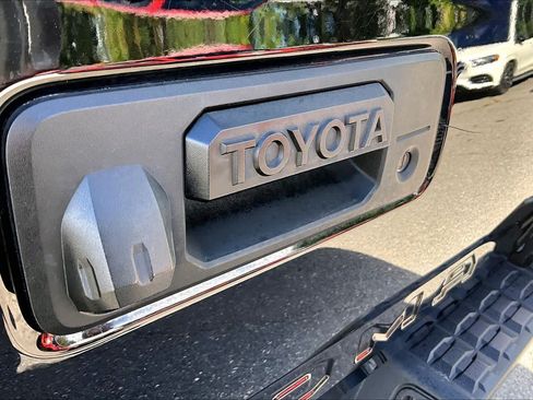 Certified 2023 Toyota Tacoma SR AWD/4WD image 29