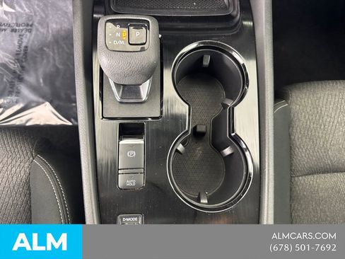 Used 2025 Nissan Rogue SV image 34