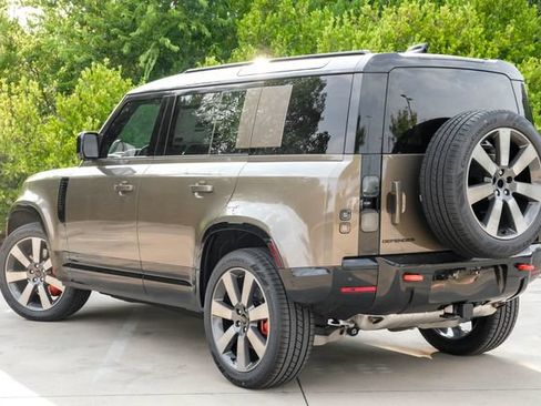 New 2026 Land Rover Defender 110 X AWD/4WD image 13