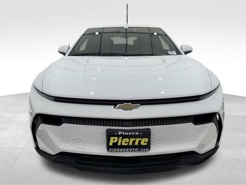 New 2026 Chevrolet Equinox EV LT image 7