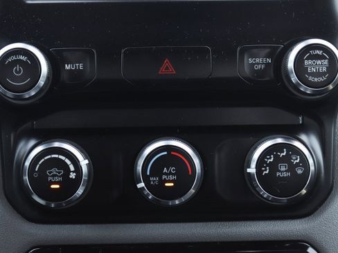 Used 2024 RAM 2500 Big Horn w/ Bed Utility Group image 31