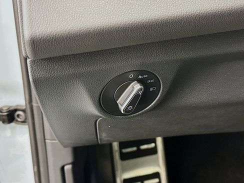 Used 2025 Volkswagen Jetta Sport image 17