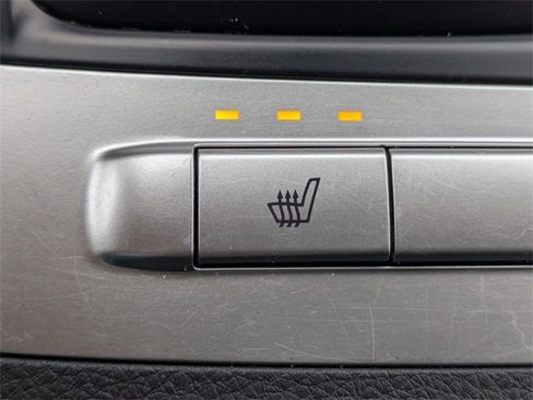 Used 2023 Kia Carnival LX image 24