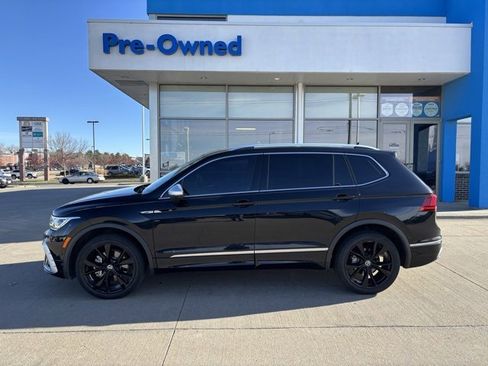 Used 2022 Volkswagen Tiguan SEL R-Line image 8