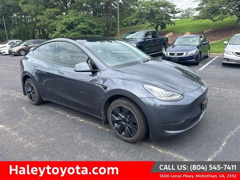 Used 2023 Tesla Model Y Long Range AWD/4WD image 1