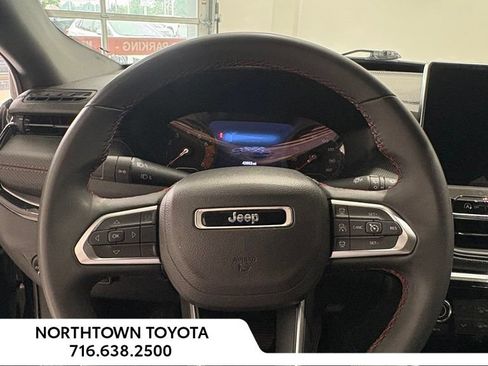 Used 2024 Jeep Compass Trailhawk AWD/4WD image 8