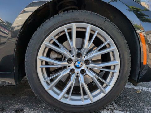Used 2024 BMW 330i Sedan w/ Convenience Package RWD image 12