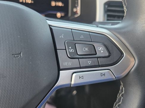 Used 2022 Volkswagen Atlas Cross Sport SE FWD image 26