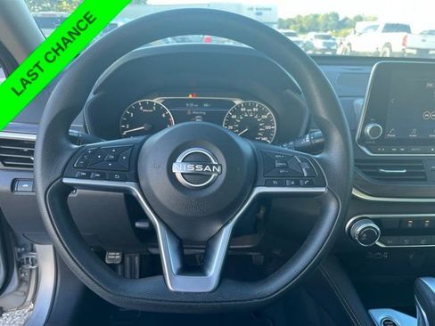 Used 2023 Nissan Altima 2.5 SV image 19