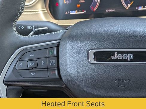 Used 2023 Jeep Grand Cherokee Altitude AWD/4WD image 19