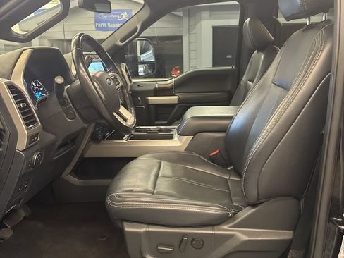 Used 2022 Ford F250 Lariat w/ Black Appearance Package AWD/4WD image 13