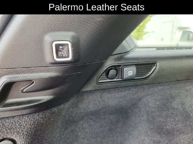 Used 2025 Jeep Grand Cherokee Summit AWD/4WD image 34