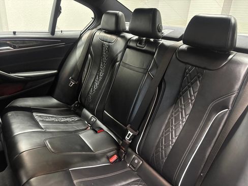 Used 2017 BMW 540i RWD image 19