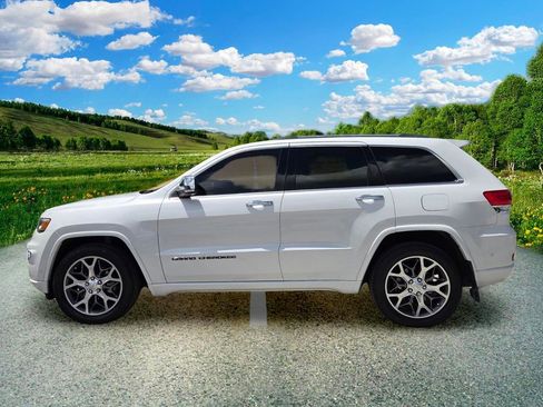 Used 2021 Jeep Grand Cherokee Overland RWD image 3