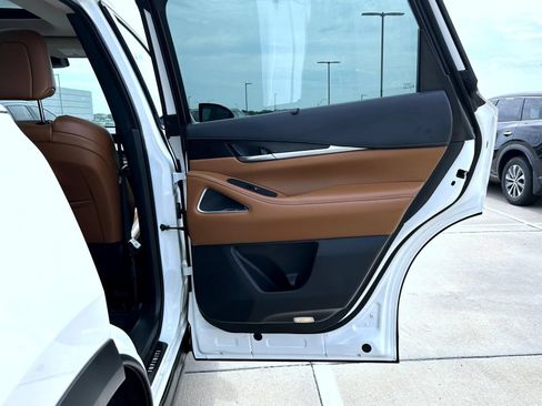 Certified 2023 INFINITI QX60 Sensory w/ Vision Package AWD/4WD image 17