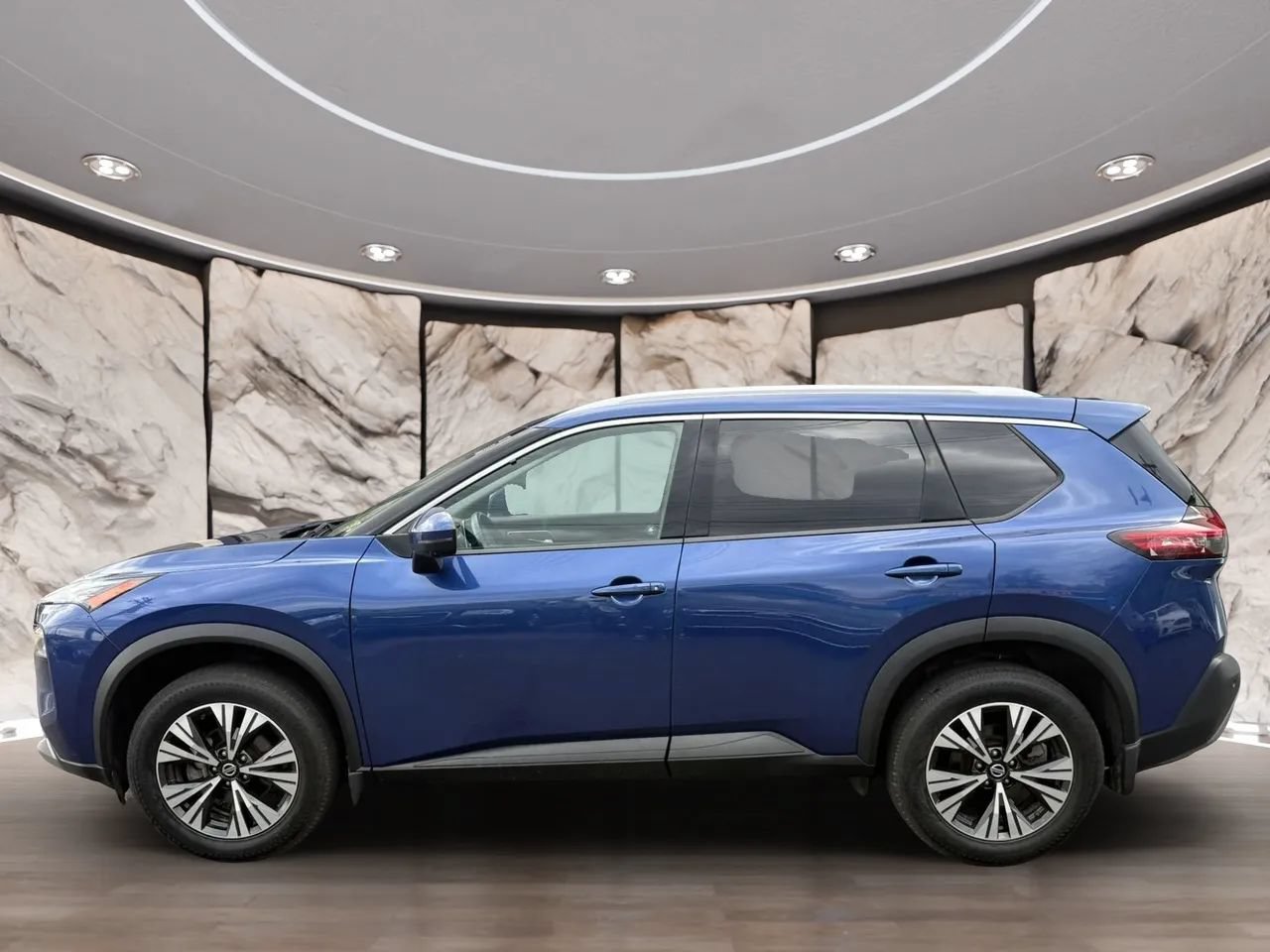 Used 2021 Nissan Rogue SV w/ Premium Package AWD/4WD image 4