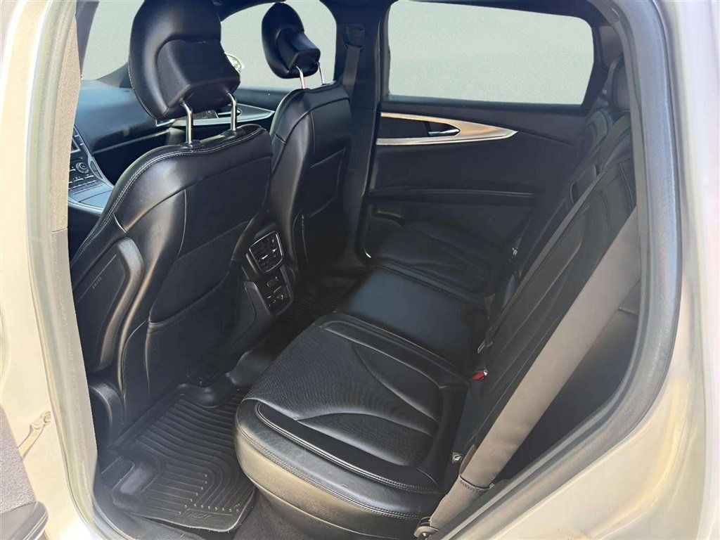 Used 2016 Lincoln MKX Reserve w/ Technology Package AWD/4WD image 11