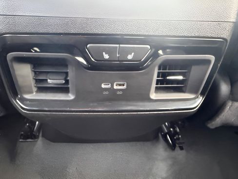 Used 2024 GMC Sierra 2500 AT4 w/ AT4 Premium Plus Package image 11