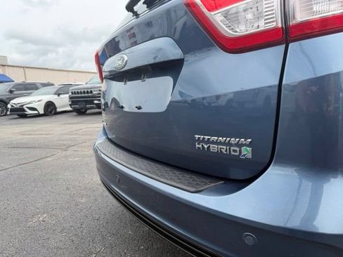 Used 2018 Ford C-MAX Titanium FWD image 9