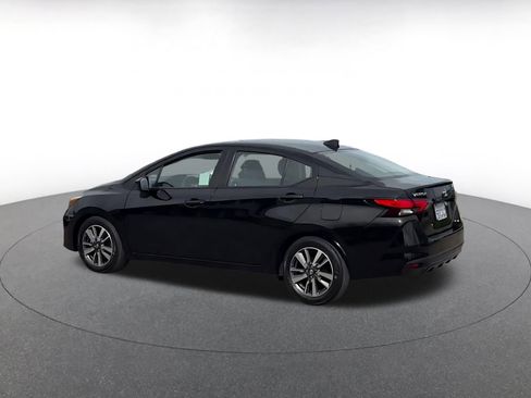 Used 2025 Nissan Versa SV image 10