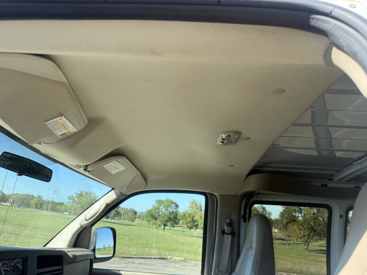 Used 2006 Chevrolet Express 3500 w/ Power and Light Package RWD image 15