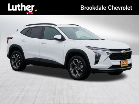 New 2026 Chevrolet Trax LT w/ Driver Confidence Package image 1