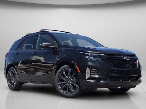 Used 2024 Chevrolet Equinox RS FWD image 2