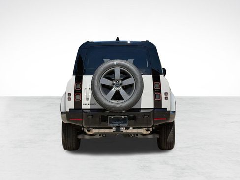Used 2026 Land Rover Defender 110 X-Dynamic SE AWD/4WD image 10