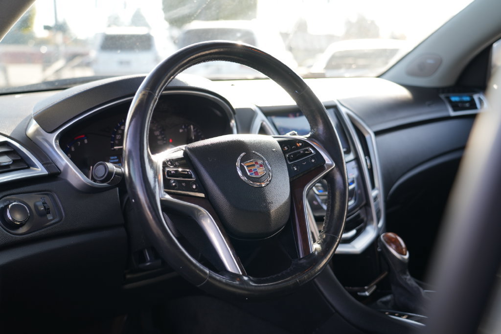 Used 2015 Cadillac SRX Luxury FWD image 13