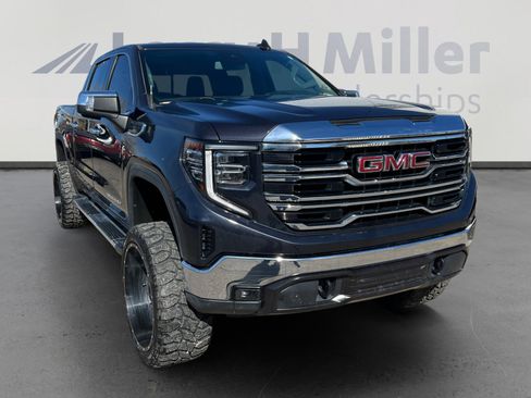 Used 2023 GMC Sierra 1500 SLT w/ SLT Premium Package image 7