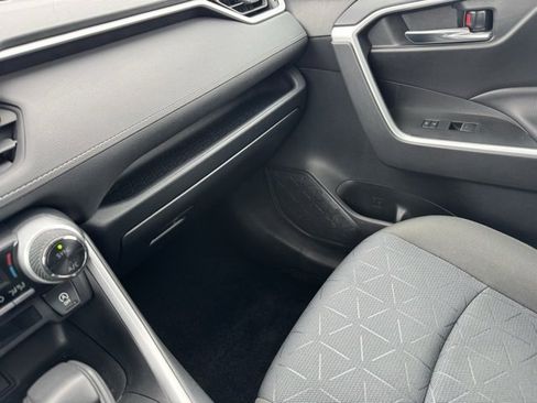 Certified 2022 Toyota RAV4 XLE image 20