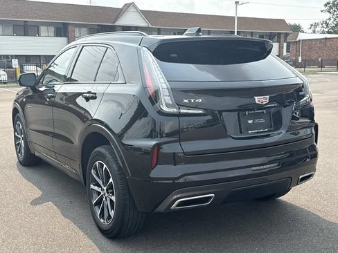 Used 2025 Cadillac XT4 Sport w/ Cold Weather Package FWD image 8