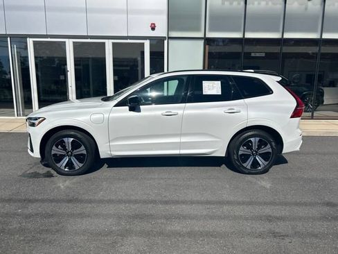 Certified 2024 Volvo XC60 T8 Core w/ Climate Package AWD/4WD image 2