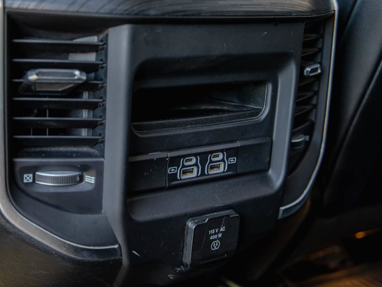 Used 2023 RAM 1500 Laramie AWD/4WD image 19