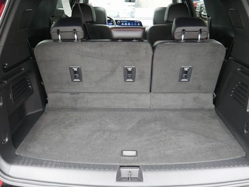 Used 2024 Chevrolet Traverse RS w/ LPO, Floor Liner Package image 30