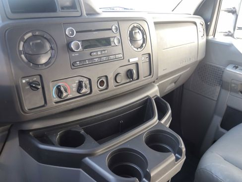 Used 2019 Ford E-350 and Econoline 350 Super Duty w/ Power Windows & Locks Group image 13