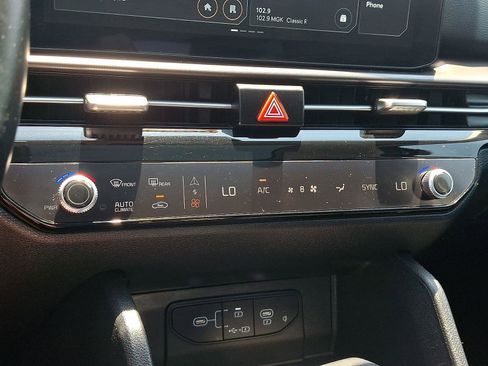 Used 2026 Kia Sportage SX FWD image 16